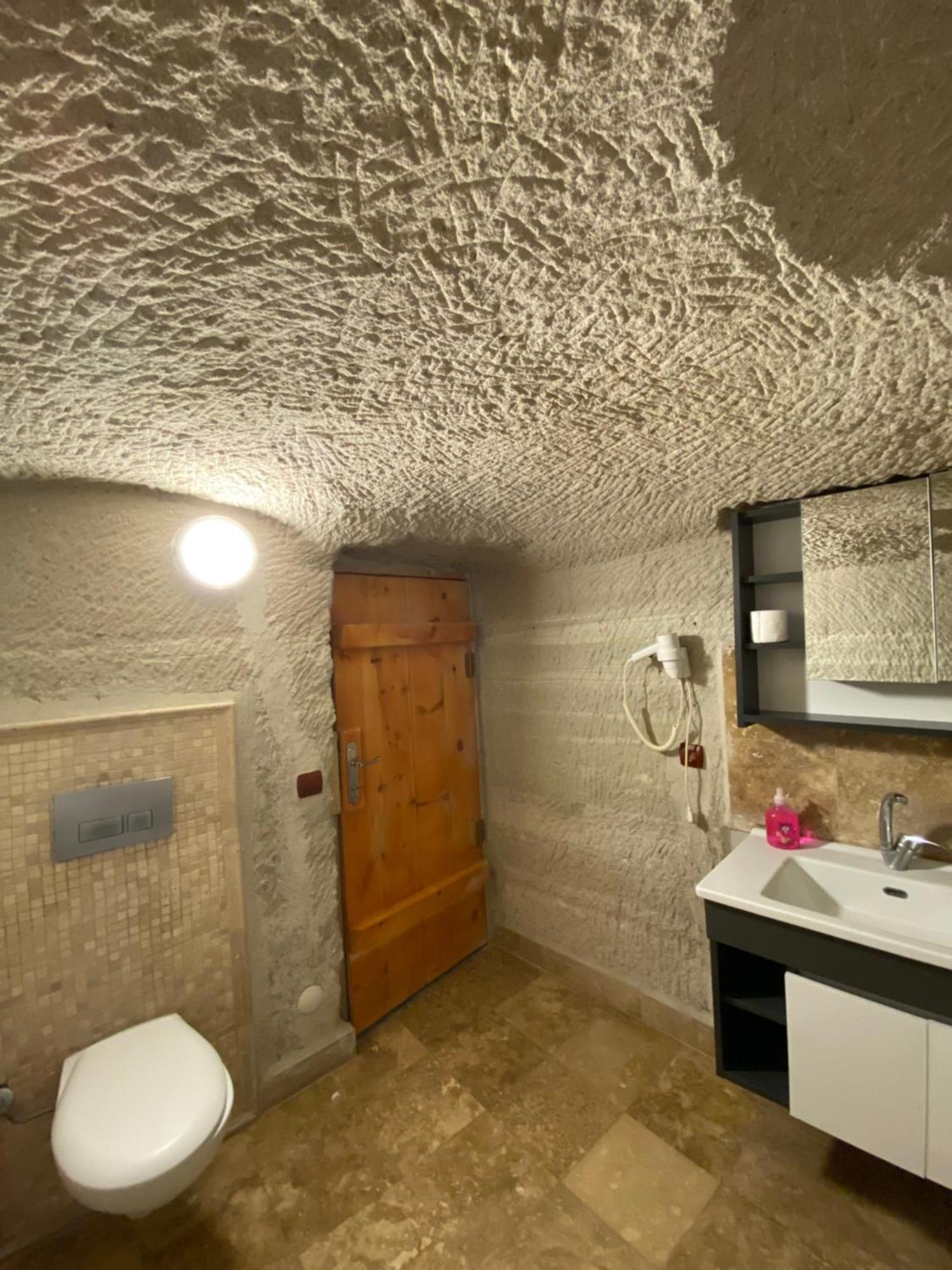 Hostel Seven Rock Cave