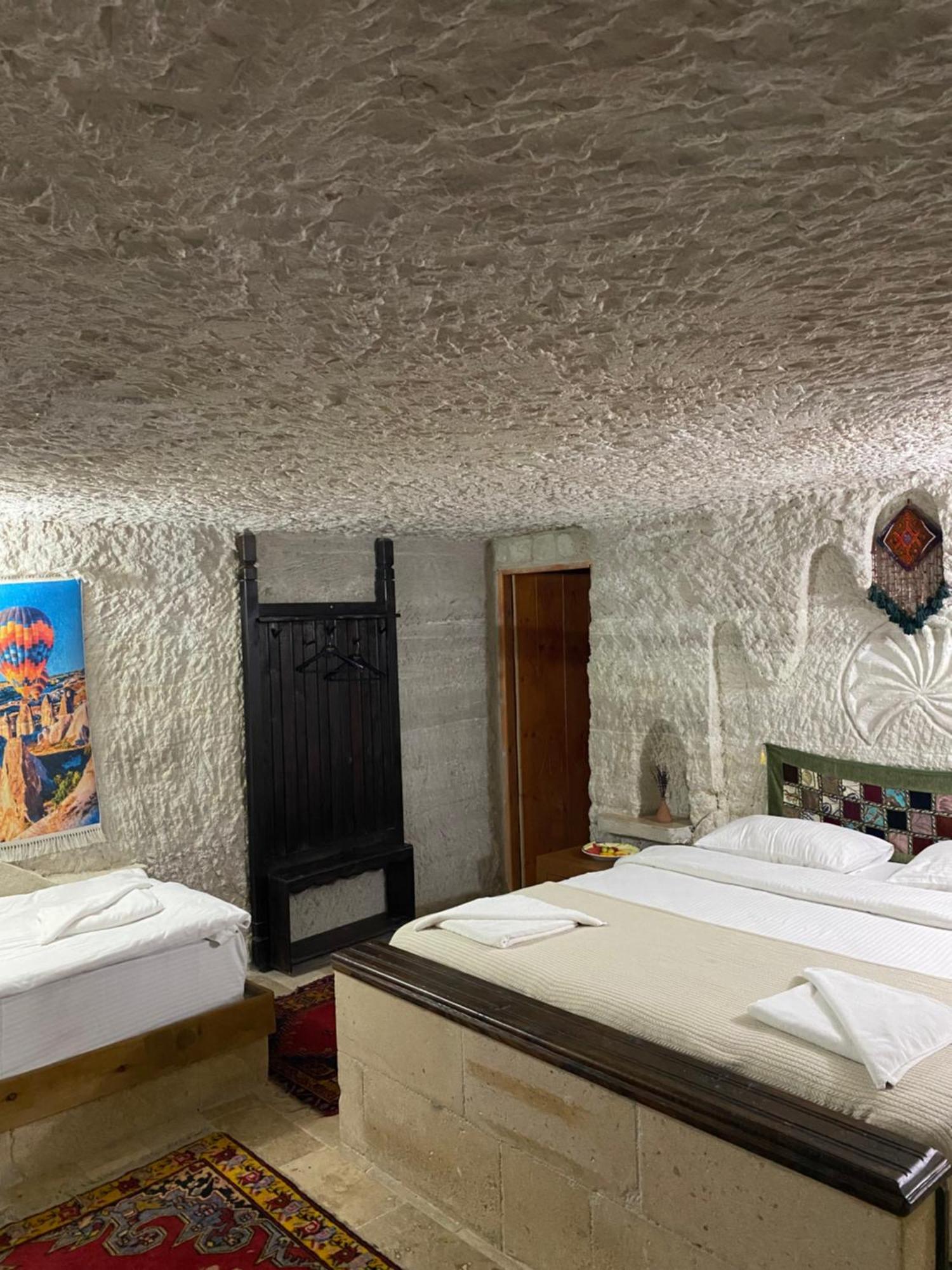 Hostel Seven Rock Cave *