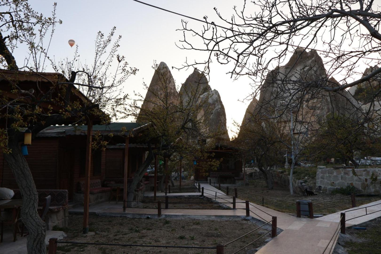Hostel Seven Rock Cave *